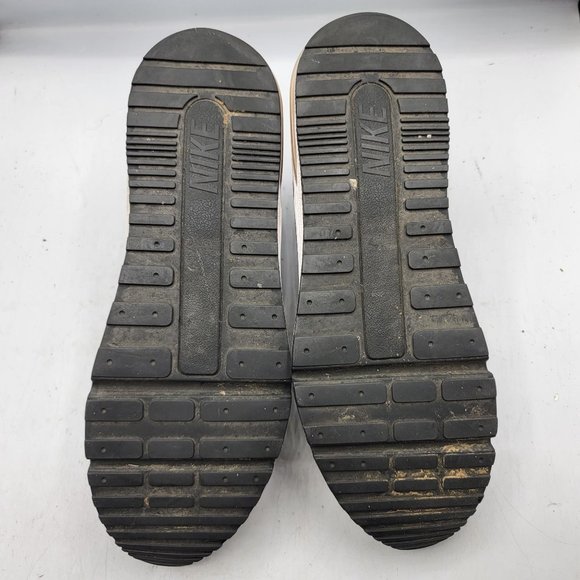 Athletic_Shoes
